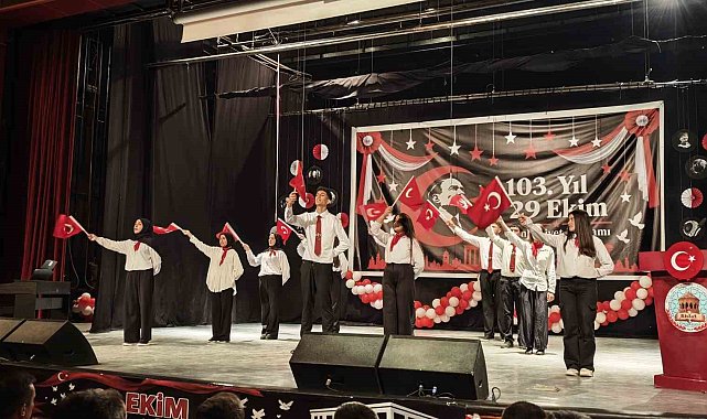 Ahlat'ta 29 Ekim Cumhuriyet Bayramı coşkusu