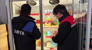Ahlat'ta okul çevrelerinde gıda denetimleri aralıksız sürüyor