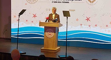 Aile ve Sosyal Hizmetler Bakanı Mahinur Özdemir Göktaş:" Ülkemizde 9 bin 327 koruyucu ailemizin yanında 11 bin 72 çocuğumuz büyüyor"
