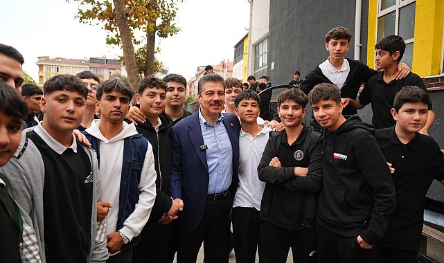 AK Parti İstanbul milletvekilleri Ataşehir, Bahçelievler ve Sarıyer'de vatandaşlarla buluştu
