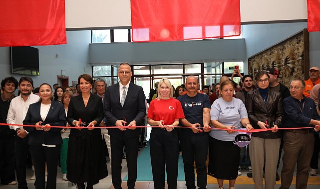Akdeniz Üniversitesinde Cumhuriyet Coşkusu