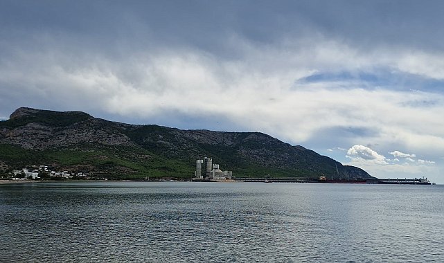 Akdeniz'de çıkan hortum görüntülendi