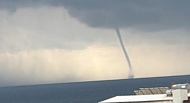 Akdeniz'de peş peşe hortumlar çıktı