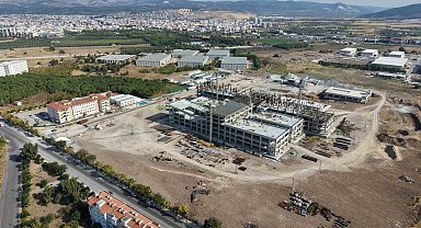 Akhisar'daki 450 yataklı hastanede inşaat çalışmaları sürüyor