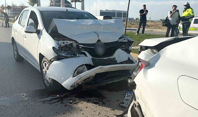 Aksaray'da 4 araçlı zincirleme trafik kazası