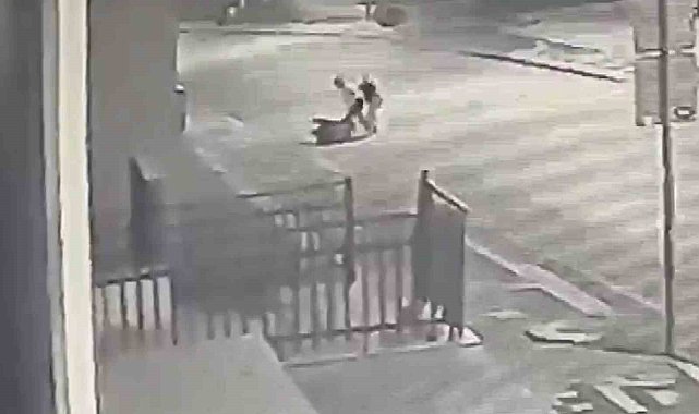 Aksaray'da bir kadın, 2 kadın tarafından yol ortasında böyle darp edildi