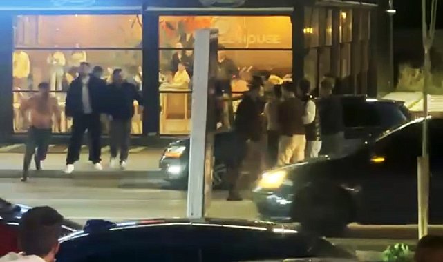 Aksaray'da gençlerin trafik kavgası kamerada