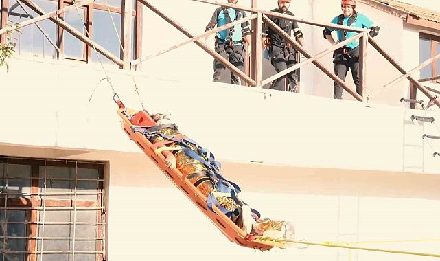 Aksaray'da Hasan Dağı'ndaki UMKE tatbikatı gerçeğini aratmadı