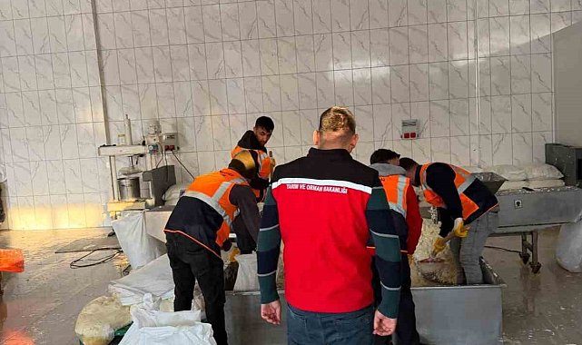 Akşehir'de kaçak gıda üretimi yapılan iş yerine operasyon