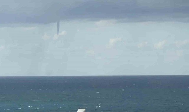 Alanya açıklarında 2 hortum görüntülendi