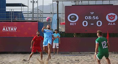 Alanya Belediyespor, Plaj Futbolu Dünya Kulüpler Şampiyonasına galibiyetle başladı