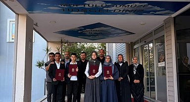 Alanya'da hafızlık eğitimini tamamlayan öğrenciler belgelerine kavuştu
