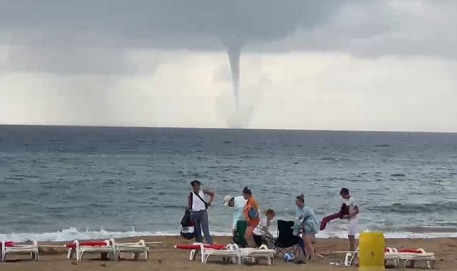 Alanya'da peş peşe üç hortum görüntülendi