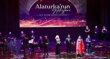 'Alaturka'nın Yıldızları' Bursa'da sahne aldı