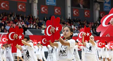 Aliağa'da Cumhuriyet'in 103. yılı coşkuyla kutlandı