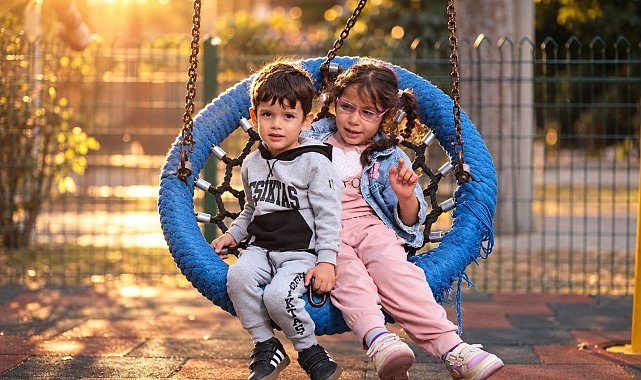 Altıeylül'de parklarda büyük dönüşüm