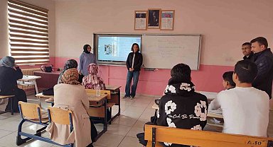 Altıntaş'ta Açık Öğretim İmam Hatip Lisesi kurslarına ziyaret