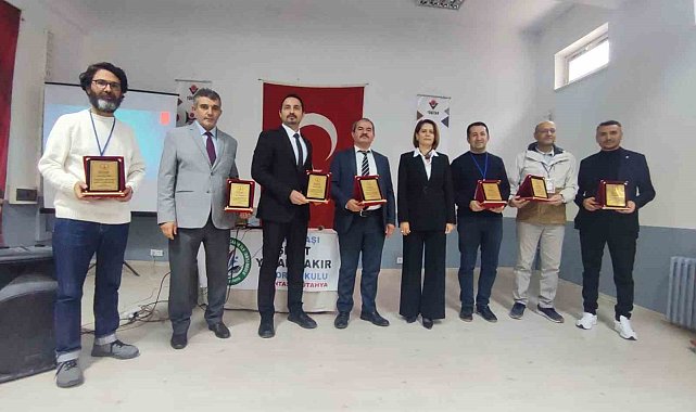 Altıntaş'ta "Köyde Bilim" projesi sürdürülebilir tarım söyleşisiyle tamamlandı