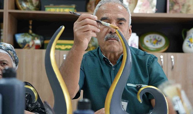 Alzaymır hastaları el sanatlarıyla hayata tutunuyor