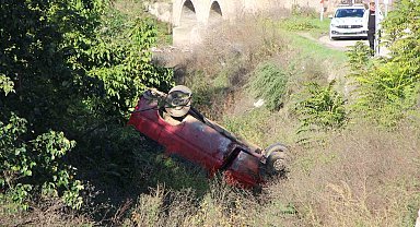 Amasya'da minibüs dereye uçtu: 9 yaralı