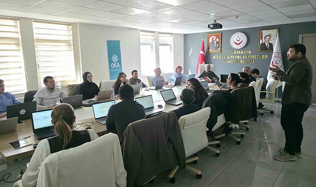 Amasya'da sosyal hizmet uzmanlarına yapay zekâ eğitimi