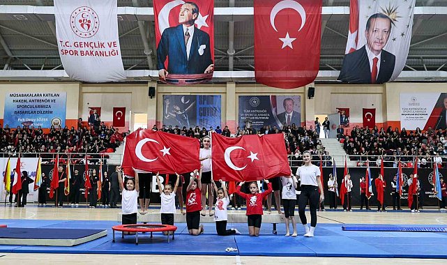 Anaokulu öğrencilerin gösterisi mest etti