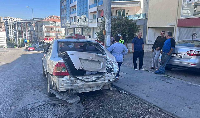 Ankara'da kamyonet, park halindeki 3 otomobile çarptı