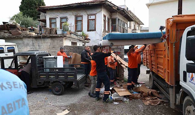 Antalya'da hurda ve atık depolarına operasyon: 15 kamyon atık kaldırıldı