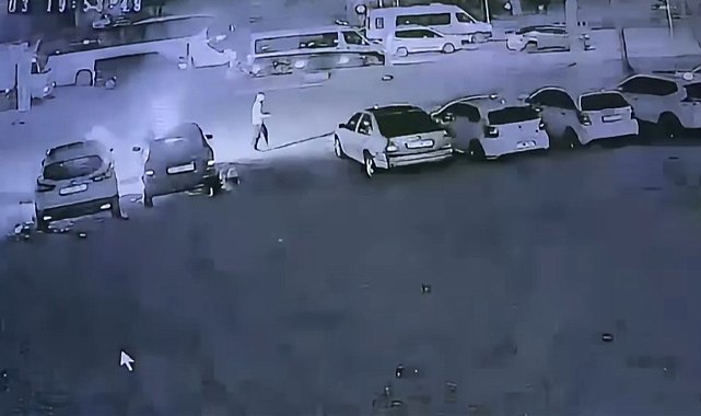 Antalya'da oto galeride 6 aracı ateşe veren şüpheli tutuklandı