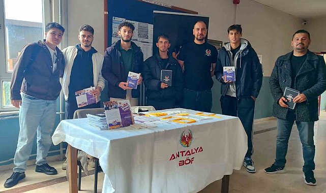 Antalya'da "Gençlerle Beraberiz" projesiyle 14 bin 638 öğrenciye ulaşıldı