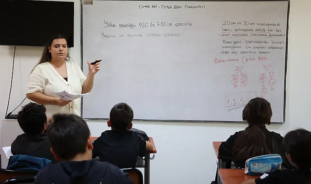 Antalya'da 8 bin öğrenciye ücretsiz eğitim desteği