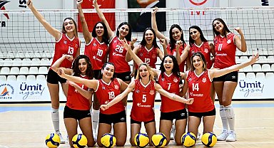 Antalya'da Muratpaşa'nın Sultanları sahadan 3-0'lık galibiyetle ayrıldı