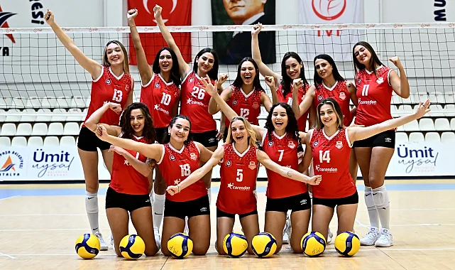 Antalya'da Muratpaşa'nın Sultanları sahadan 3-0'lık galibiyetle ayrıldı