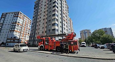 Apartmanda yangın paniği: 1 kişi dumandan etkilendi