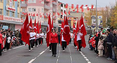 Ardahan'da 29 Ekim Cumhuriyet Bayramı törenle kutlandı