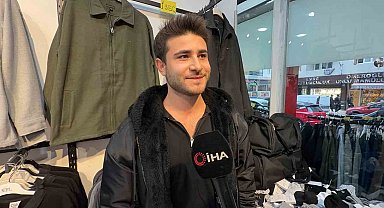 Arnavutköy'de bir şahıs küçük çocukla girdiği mağazadan kıyafet çaldı