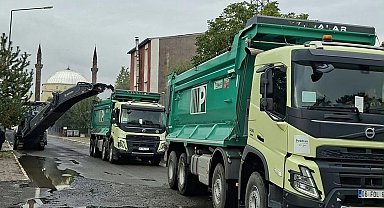 Arpaçay'da vatandaşlar sıcak asfalta kavuştu