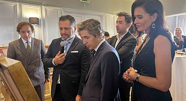 Arşivlerdeki dostluk Londra'da gün yüzüne çıktı