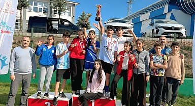 Aşkale YİBO'dan atletizmde kupa ve madalya başarısı