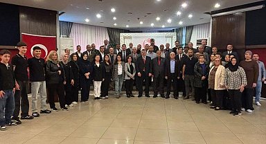 Astsubaylar Günü'nde Büyük Birlik Partisi rozetini taktılar