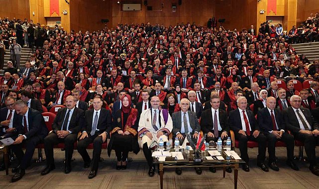 Atatürk Üniversitesi Rektörü Prof. Dr. Hacımüftüoğlu: "Yerli ve milli yapay zeka platformumuz ATAZEKA'yı kurduk"