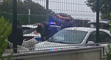 Avcılar'da okul önünde trafik tartışması, öğrenci velisi ayağından vuruldu