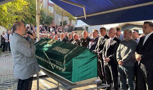 Ayazağa'daki sel felaketinde hayatını kaybeden Ahmet Derin son yolculuğuna uğurlandı