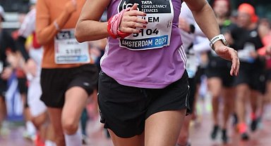 Aydınlı öğretmen 42 kilometrelik maratonu rekoruyla tamamladı