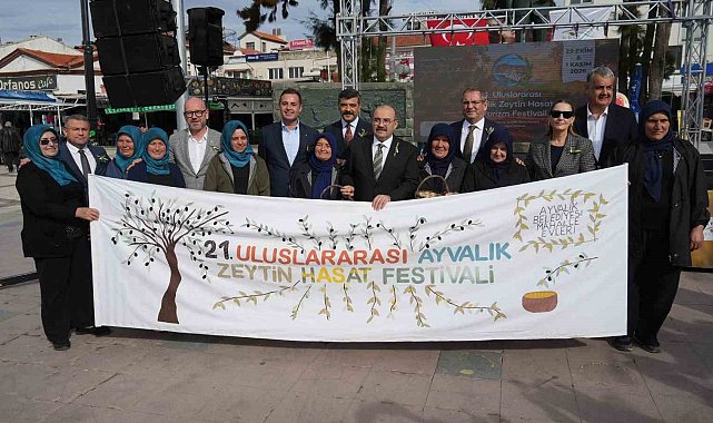 Ayvalık'ta 21. Uluslararası Zeytin Hasat ve Turizm Festivali coşkuyla başladı