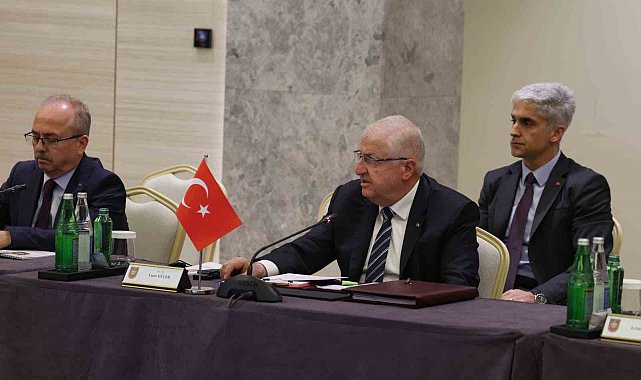 Azerbaycan, Gürcistan ve Türkiye savunma bakanları Şuşa'da bir araya geldi