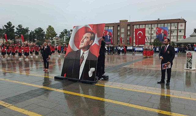 Bafra'da Cumhuriyet Bayramı çoşkuyla kutladı