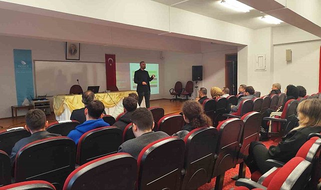 Bağımlılıkla mücadelenin yasal boyutuna dikkat çekildi