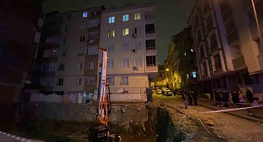 Bahçelievler'de iki binanın zemininde çökme: 20 daire tahliye edildi