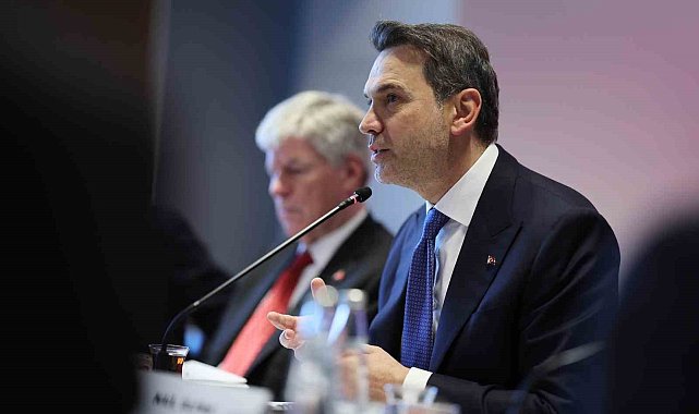 Bakan Bayraktar: "Karadeniz'deki 785 milyar metreküplük doğal gaz keşfimiz, Türkiye'nin iç üretim görünümünü kökten değiştirdi''